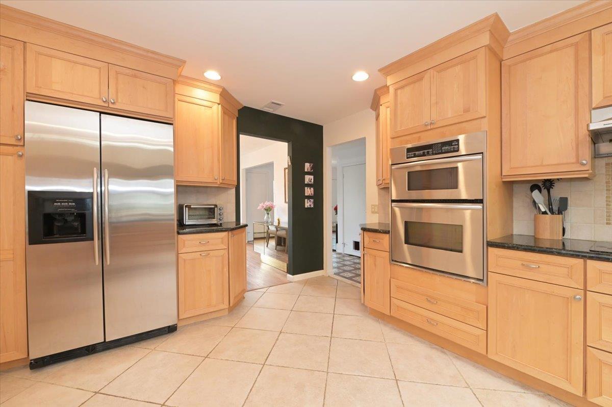 Single Family Peppermill  Suffolk County, NY 11725, MLS-873293-6