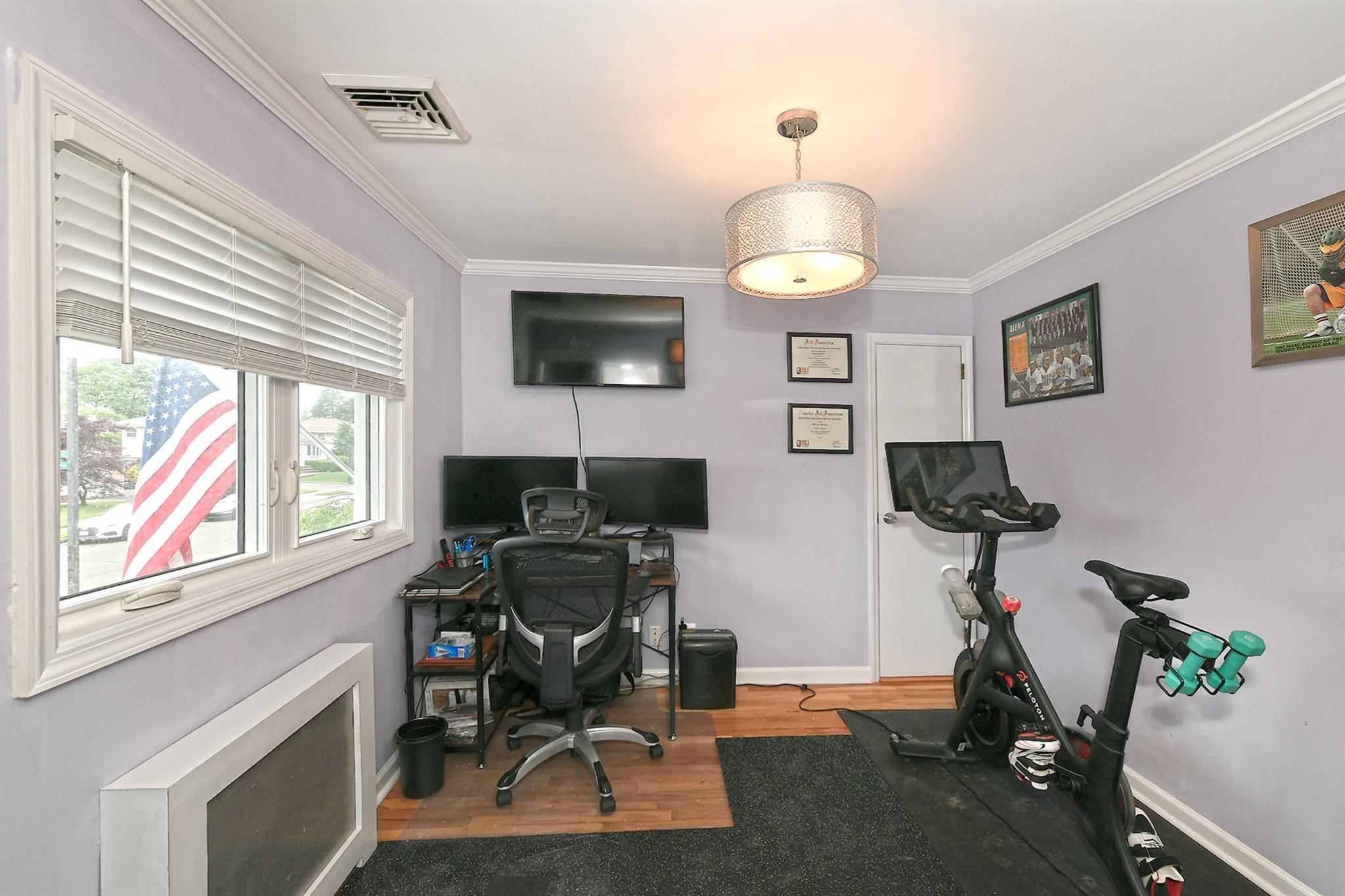 Single Family Redwood  Nassau County, NY 11803, MLS-873316-20