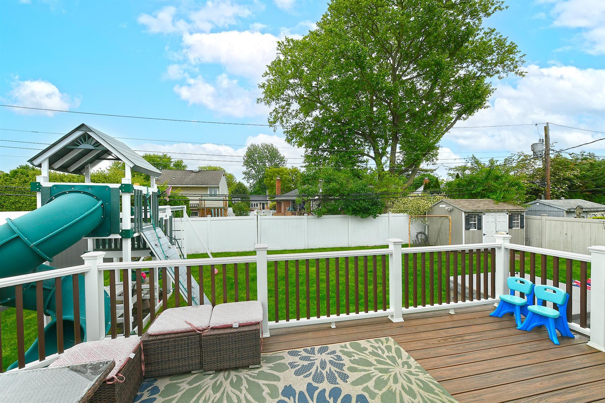 Single Family Redwood  Nassau County, NY 11803, MLS-873316-23