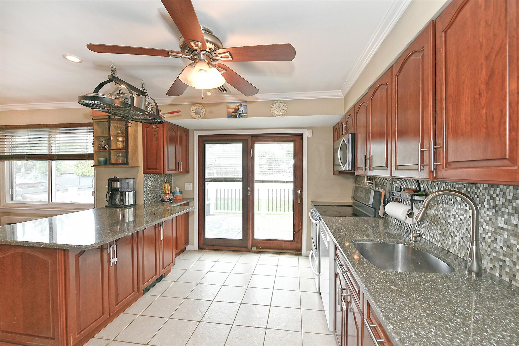 Single Family Redwood  Nassau County, NY 11803, MLS-873316-9