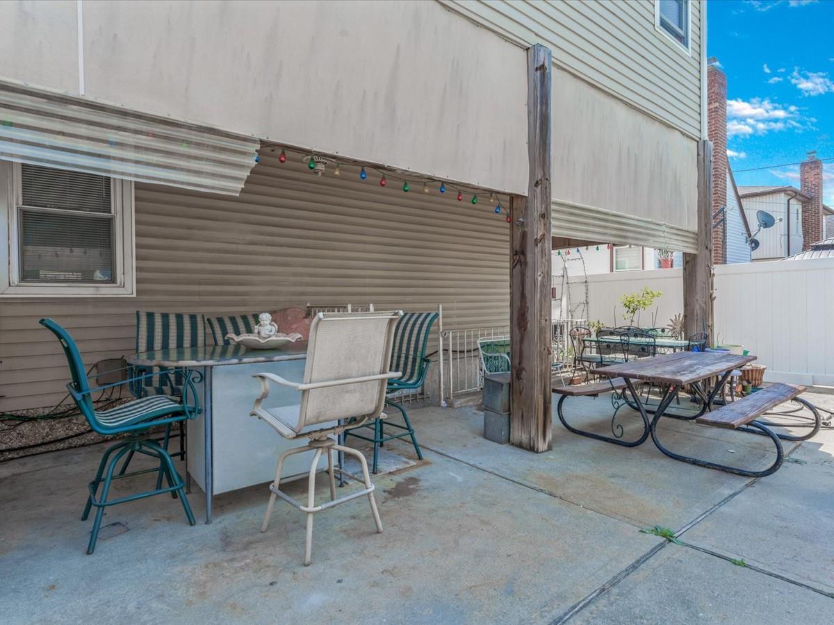 Single Family 263  Queens, NY 11004, MLS-873327-33
