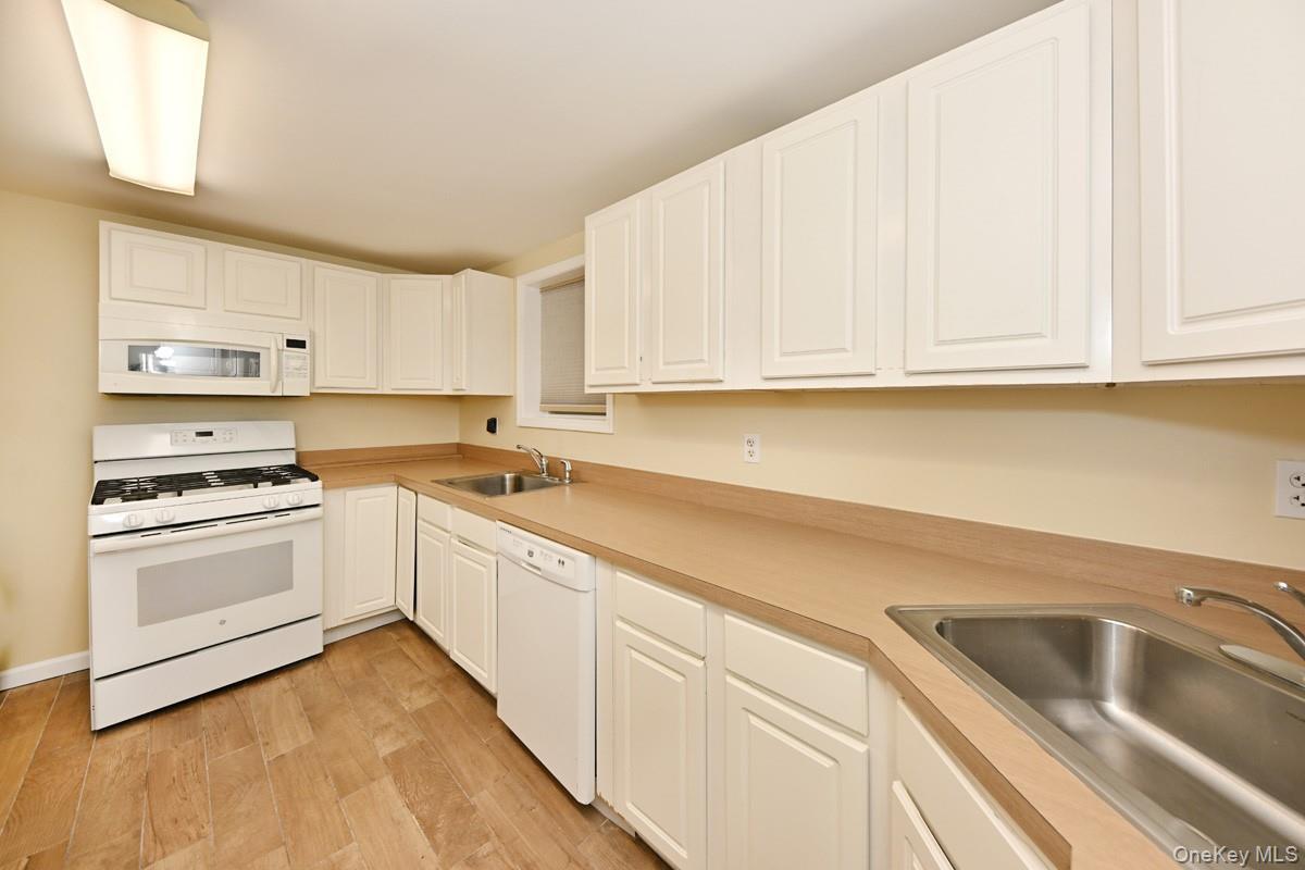 Single Family Elener Rockland County, NY 10977, MLS-873331-22