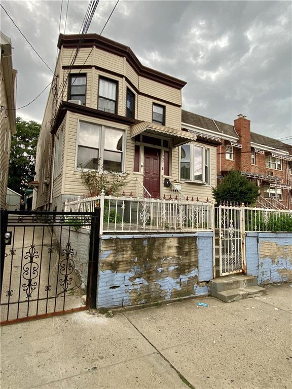 Single Family E 223rd  Bronx, NY 10466, MLS-873346-10