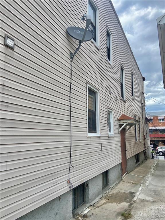 Single Family E 223rd  Bronx, NY 10466, MLS-873346-9