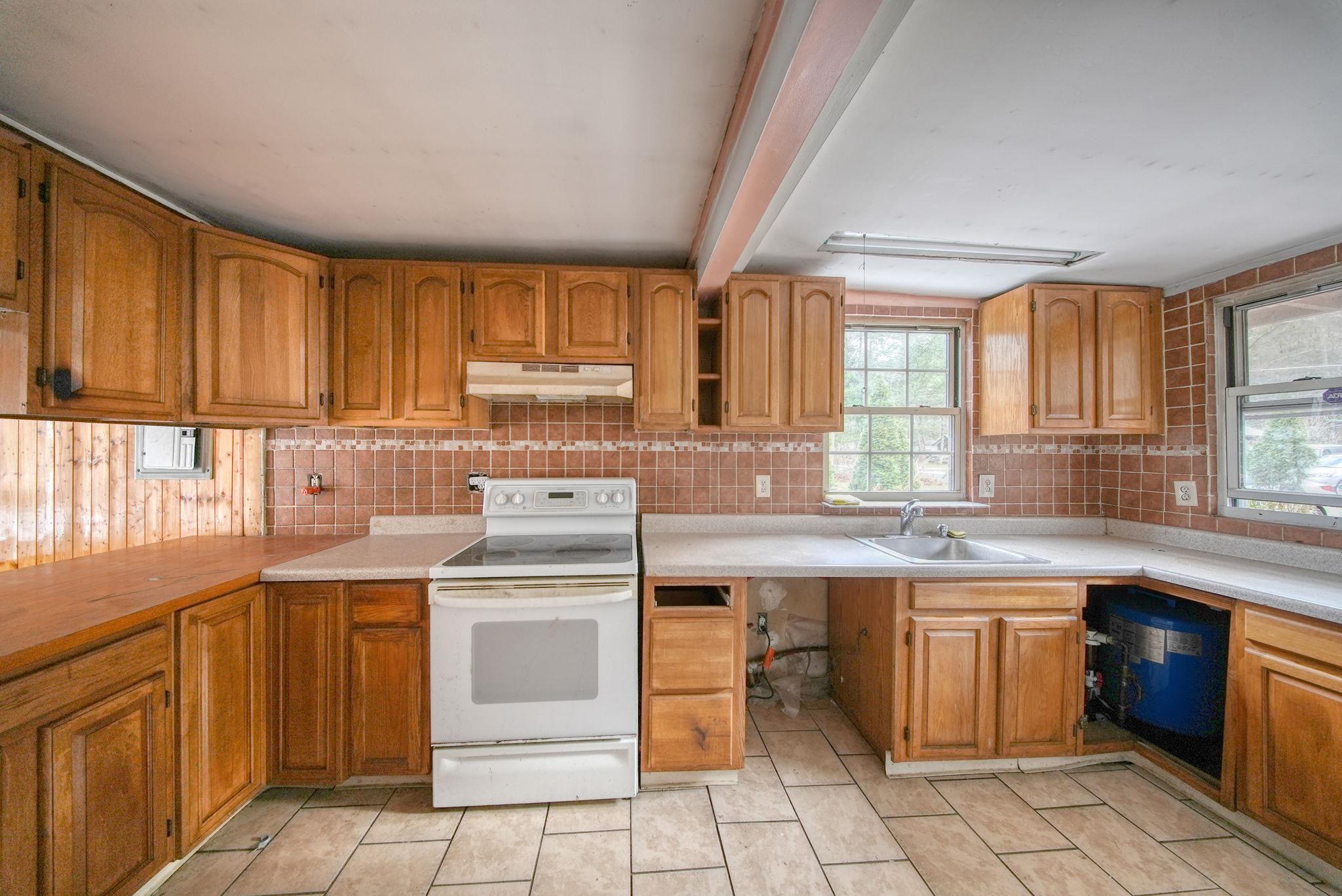 Single Family Avenue  Orange County, NY 12729, MLS-873350-12