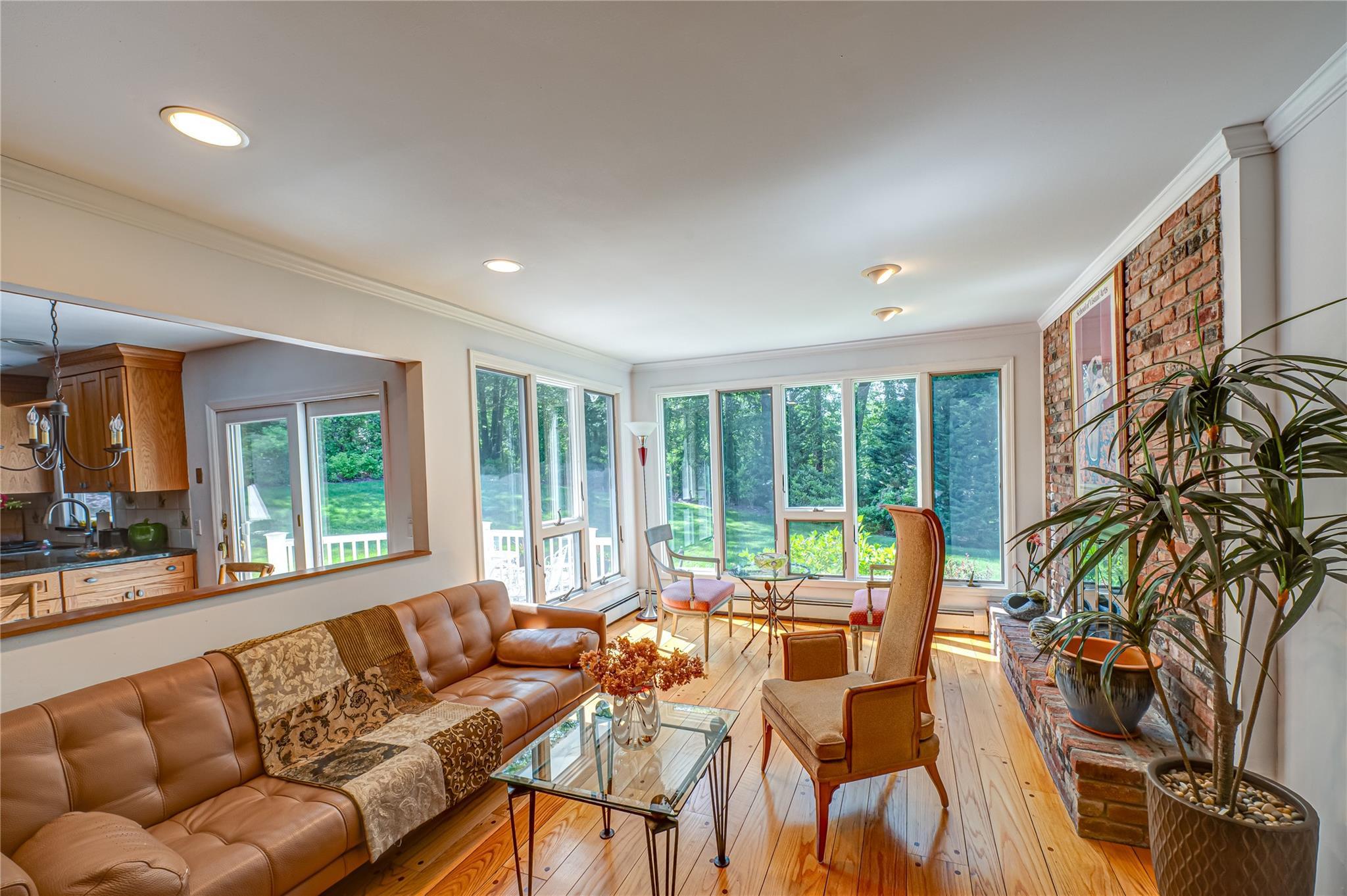 Single Family Edcris  Suffolk County, NY 11743, MLS-873352-15