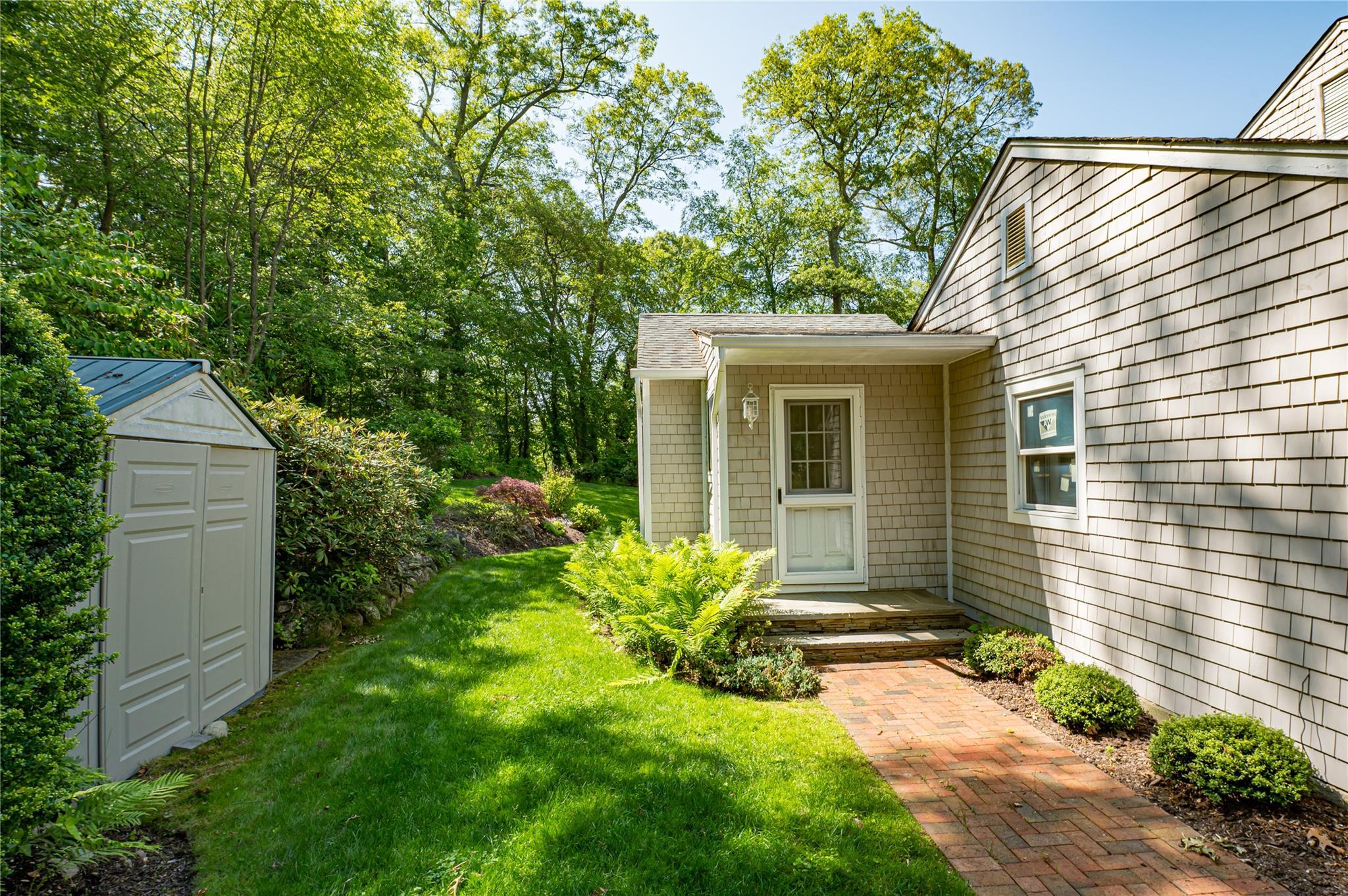 Single Family Edcris  Suffolk County, NY 11743, MLS-873352-34