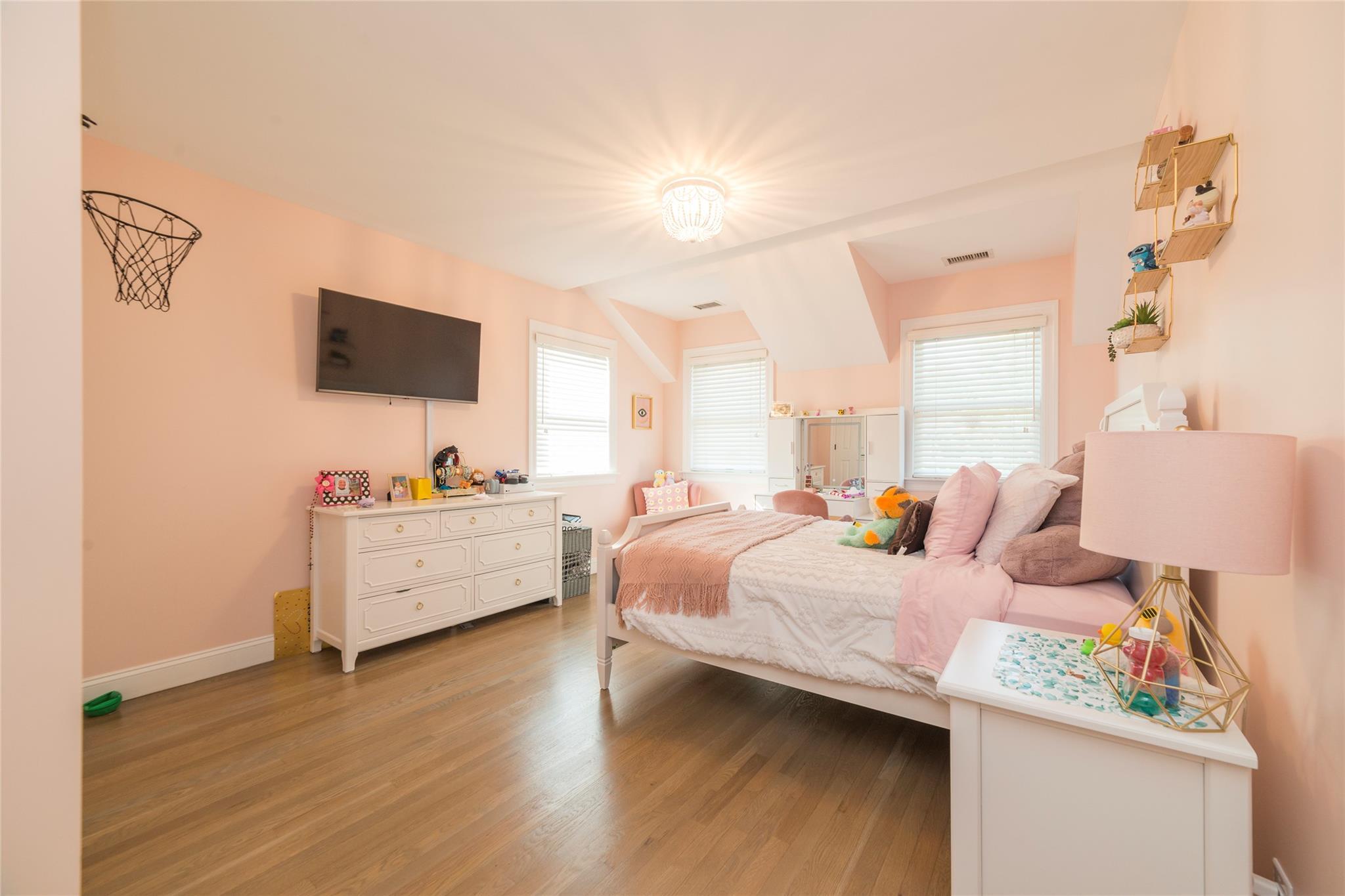 Single Family Homestead  Westchester County, NY 10583, MLS-873387-17