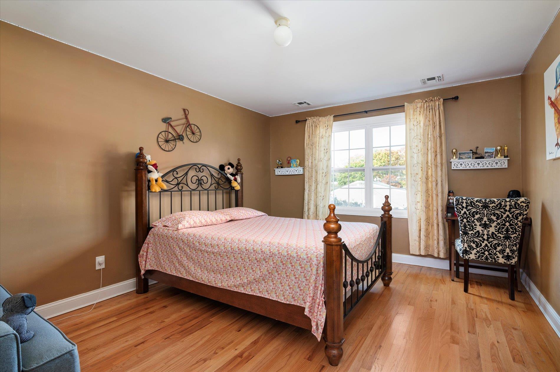 Single Family Undset  Suffolk County, NY 11746, MLS-873413-17