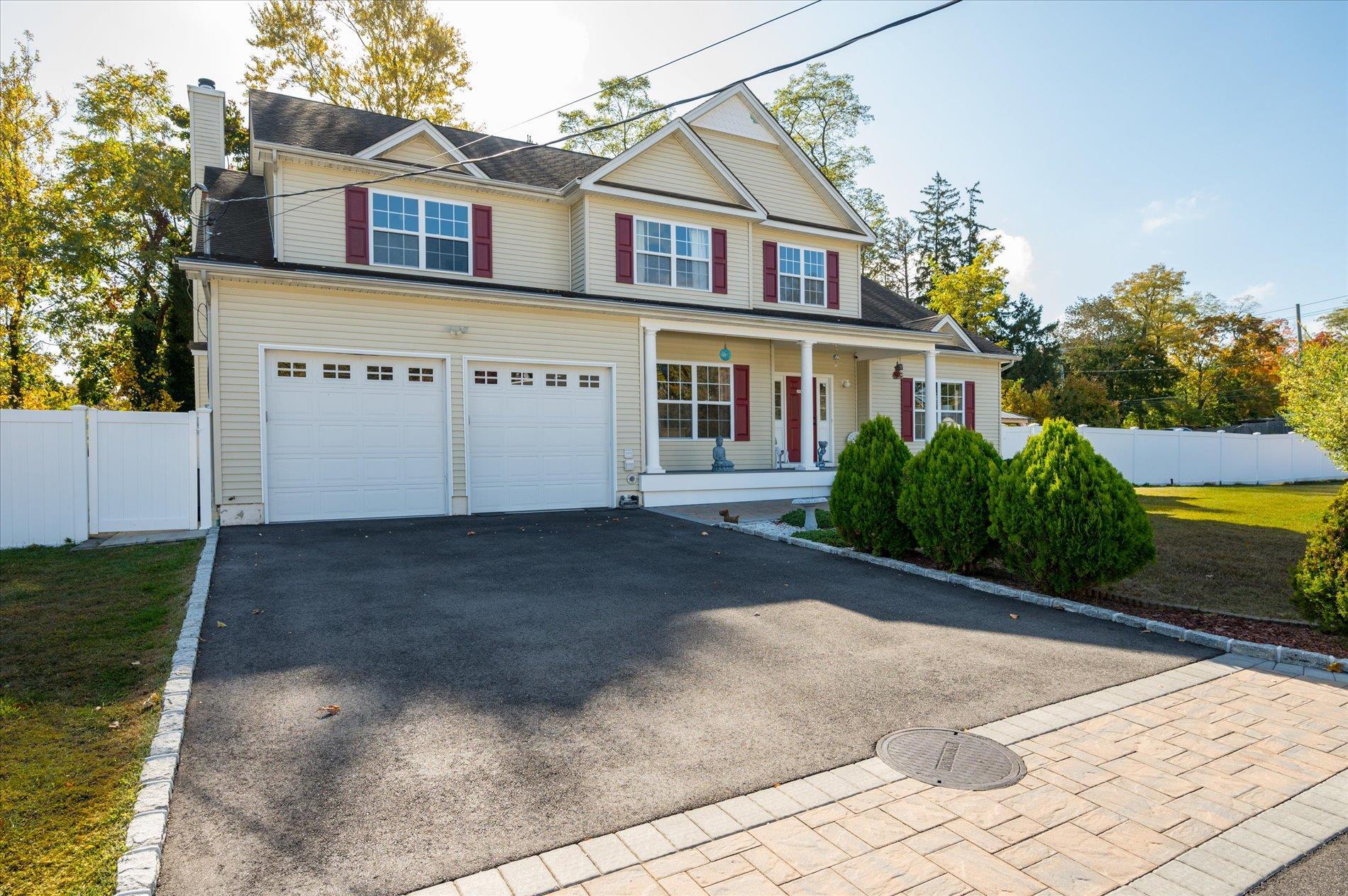 Single Family Undset  Suffolk County, NY 11746, MLS-873413-2