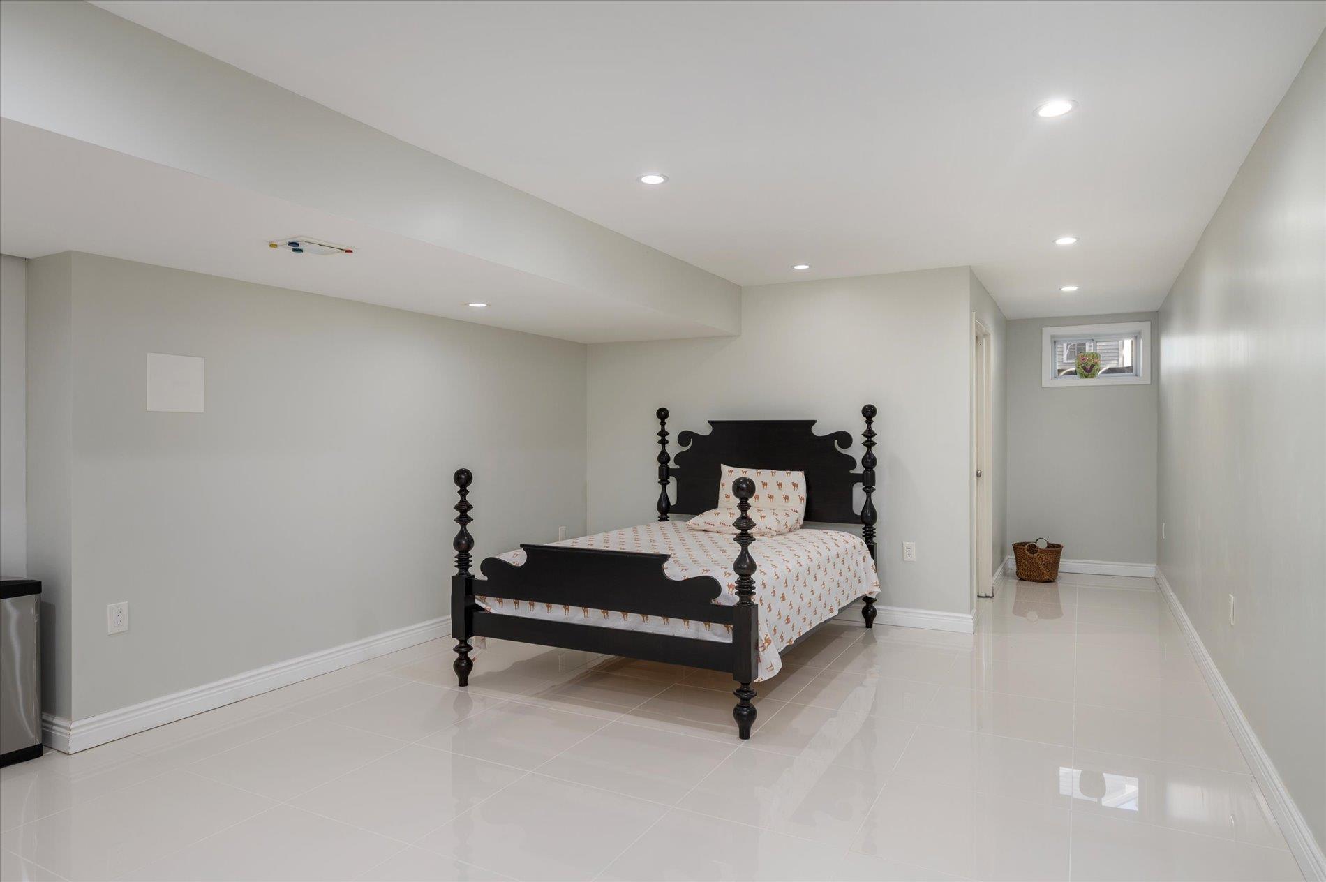 Single Family Undset  Suffolk County, NY 11746, MLS-873413-24