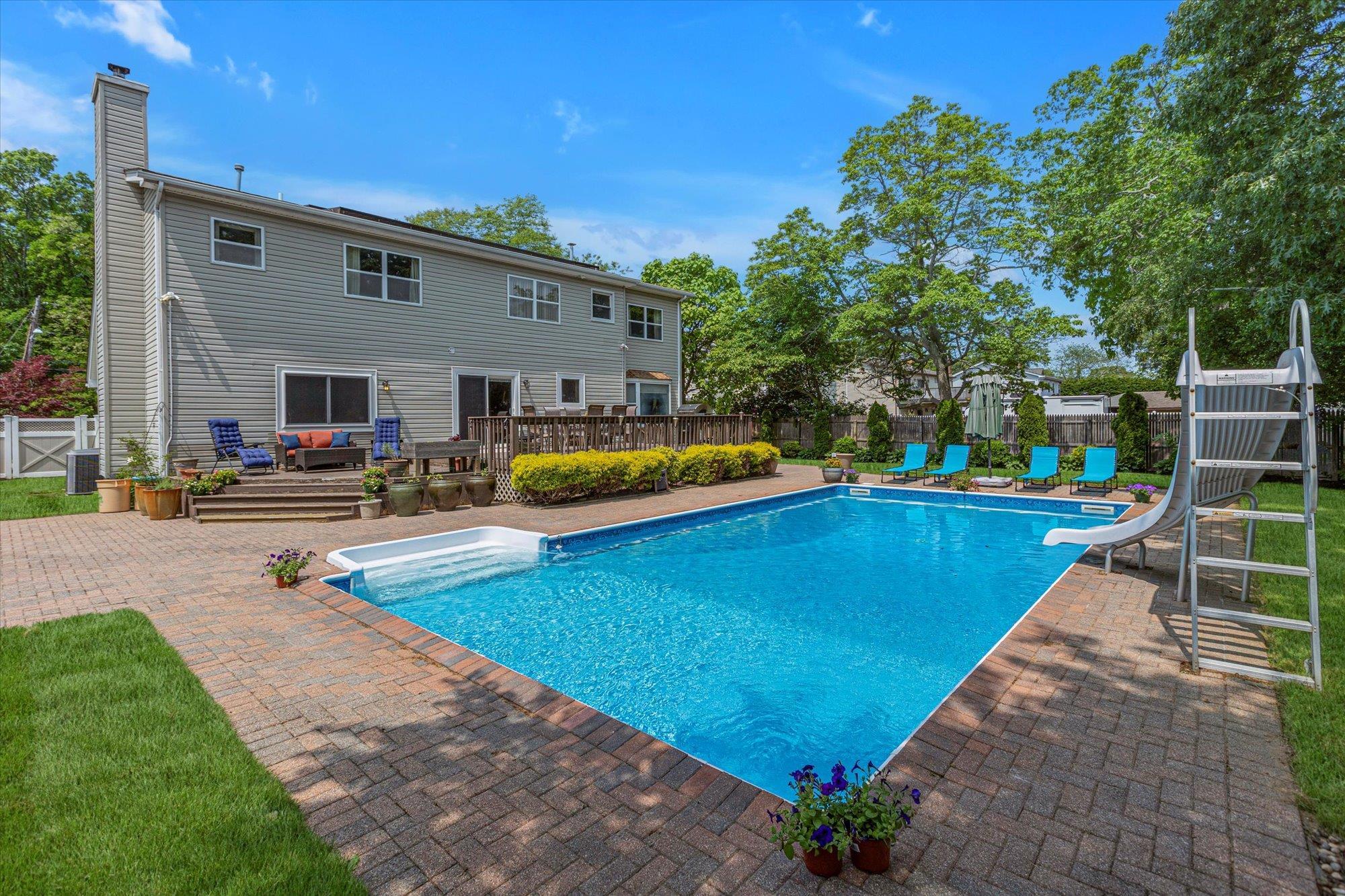 Single Family Woodland  Suffolk County, NY 11730, MLS-873426-24