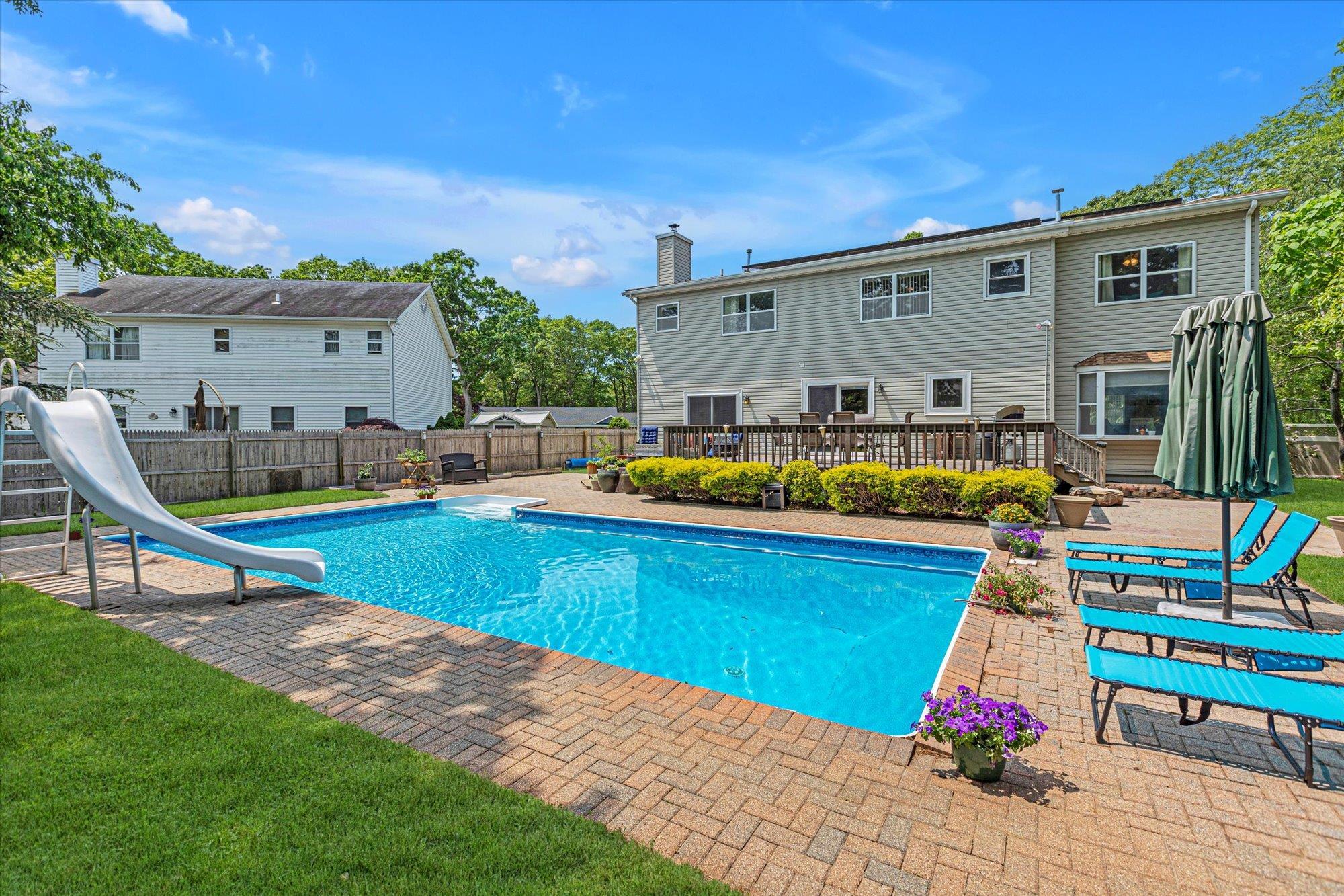 Single Family Woodland  Suffolk County, NY 11730, MLS-873426-25
