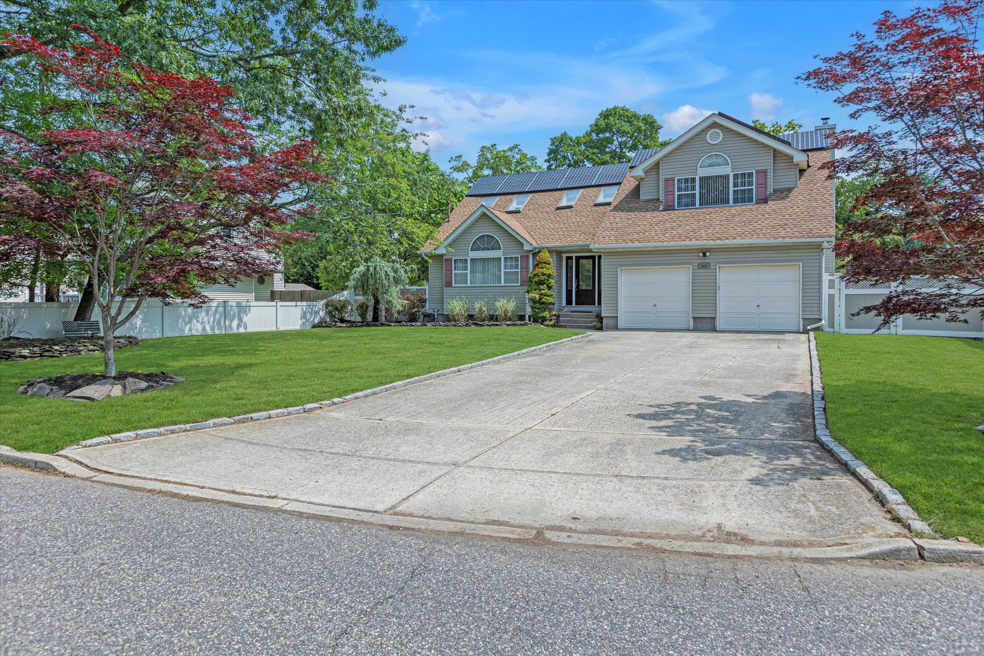Single Family Woodland  Suffolk County, NY 11730, MLS-873426-30