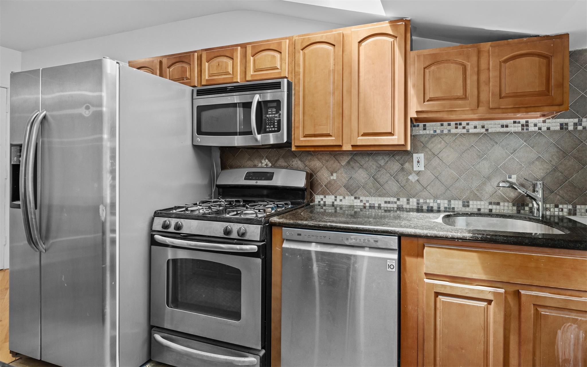 Single Family Madison  Brooklyn, NY 11221, MLS-873436-33