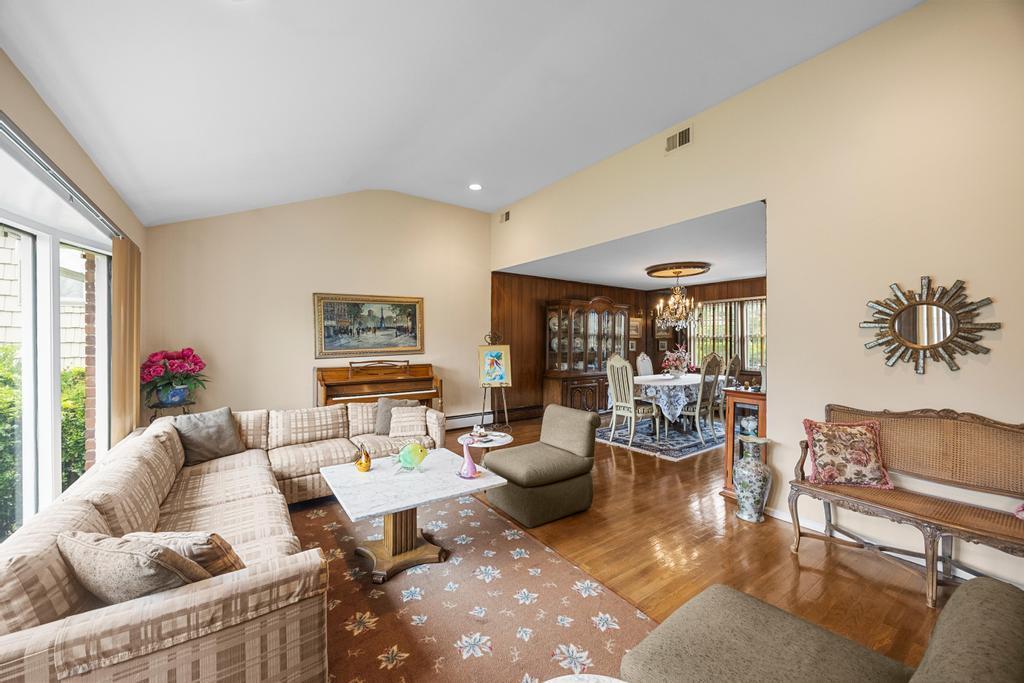 Single Family Caldwell  Nassau County, NY 11581, MLS-873445-11