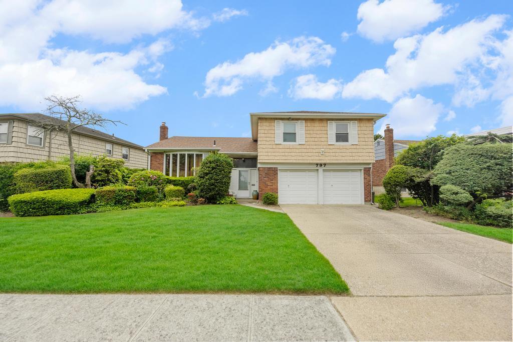 Single Family Caldwell  Nassau County, NY 11581, MLS-873445-2