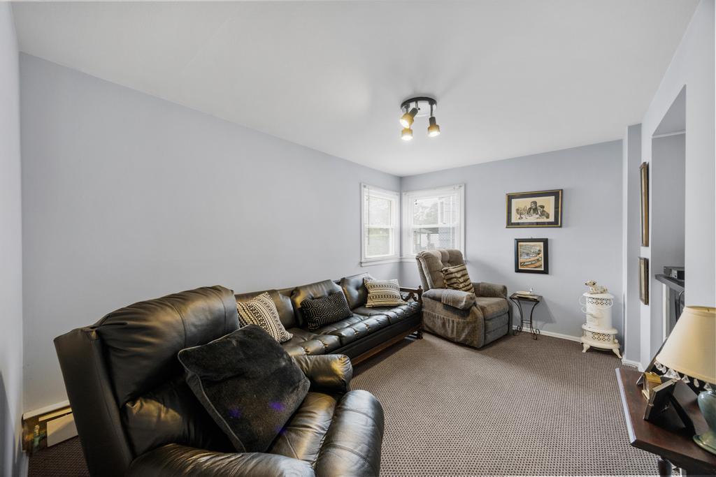 Single Family Caldwell  Nassau County, NY 11581, MLS-873445-22