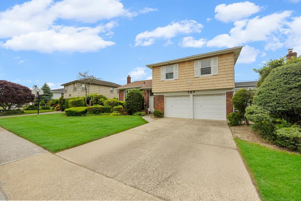 Single Family Caldwell  Nassau County, NY 11581, MLS-873445-3