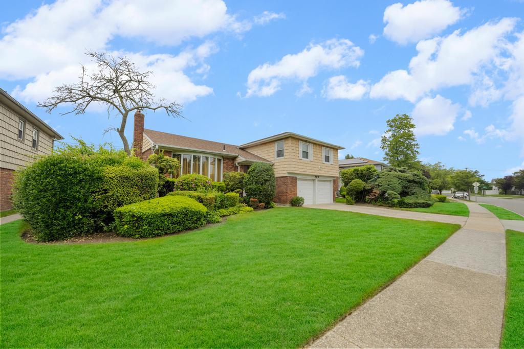 Single Family Caldwell  Nassau County, NY 11581, MLS-873445-4