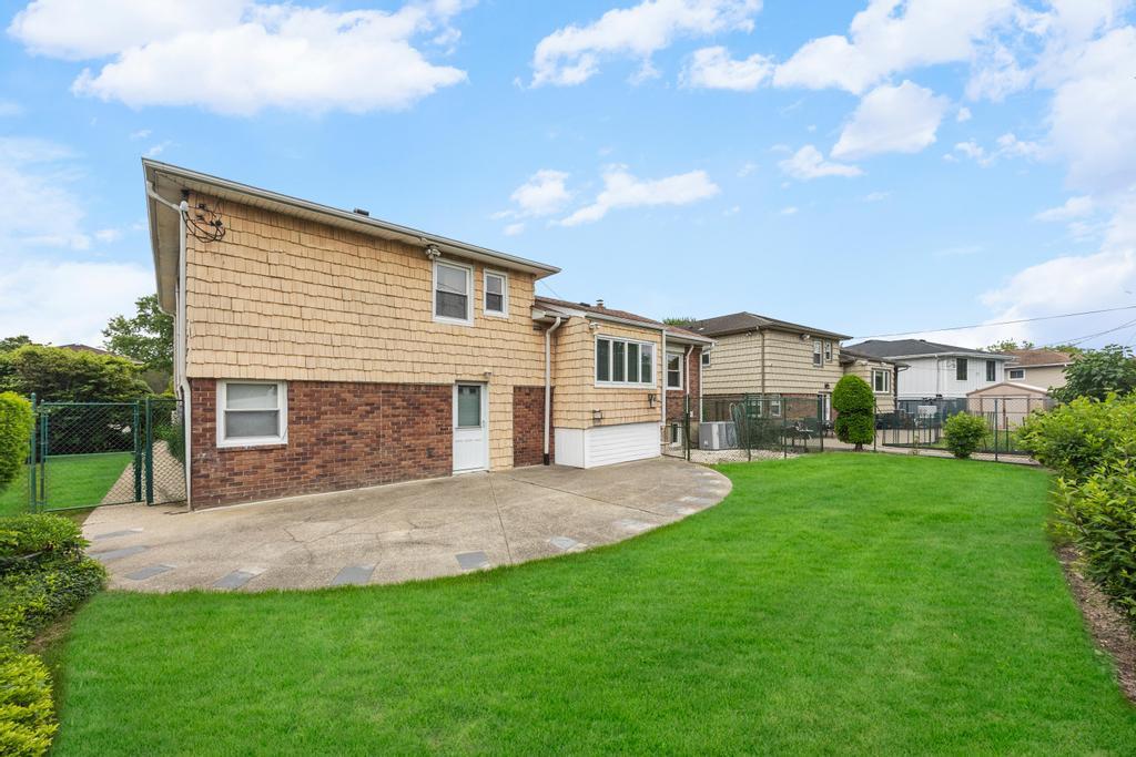 Single Family Caldwell  Nassau County, NY 11581, MLS-873445-7