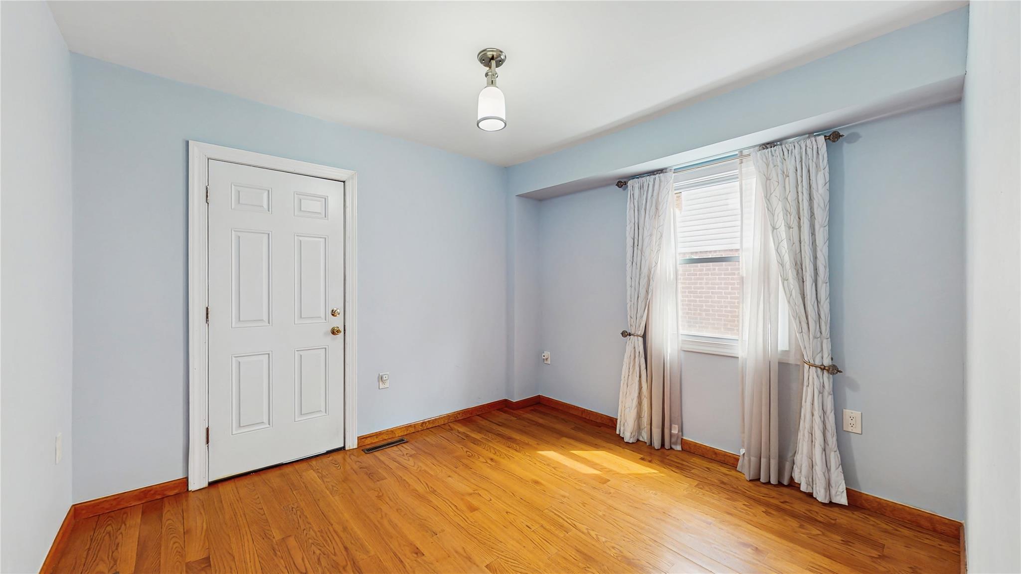 Single Family Elkmont  Queens, NY 11426, MLS-873448-11