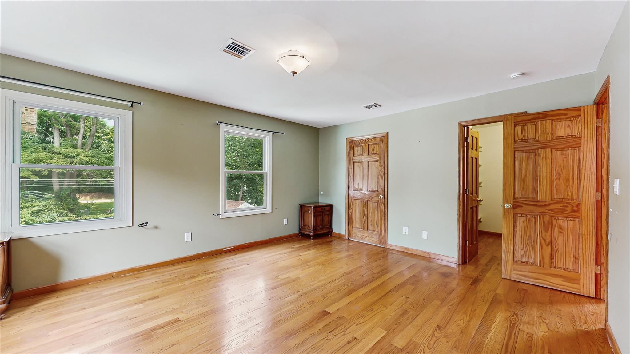 Single Family Elkmont  Queens, NY 11426, MLS-873448-20