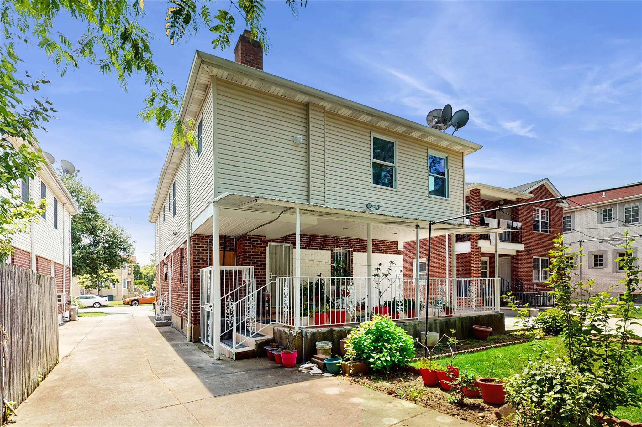 Single Family Elkmont  Queens, NY 11426, MLS-873448-39