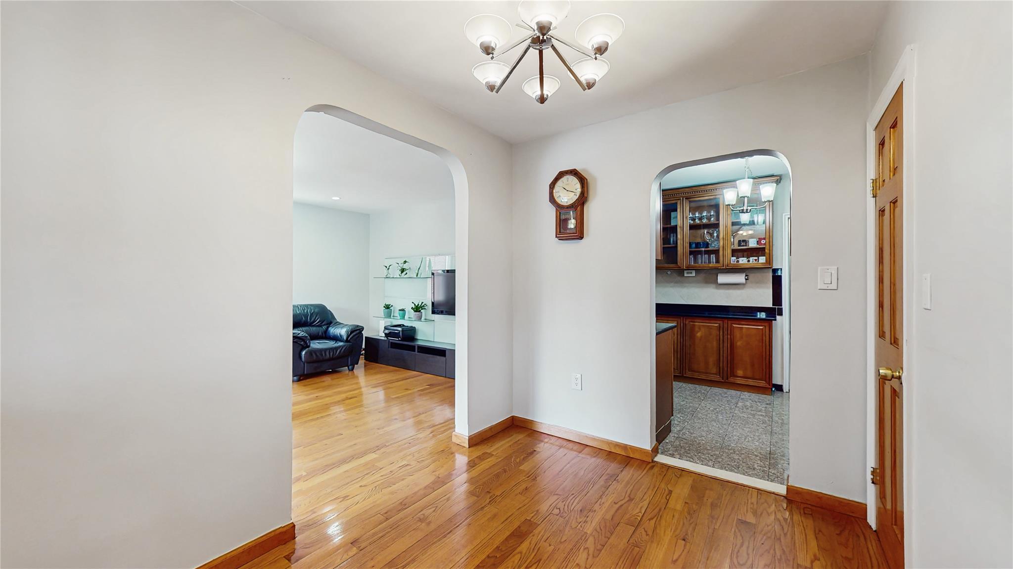 Single Family Elkmont  Queens, NY 11426, MLS-873448-7