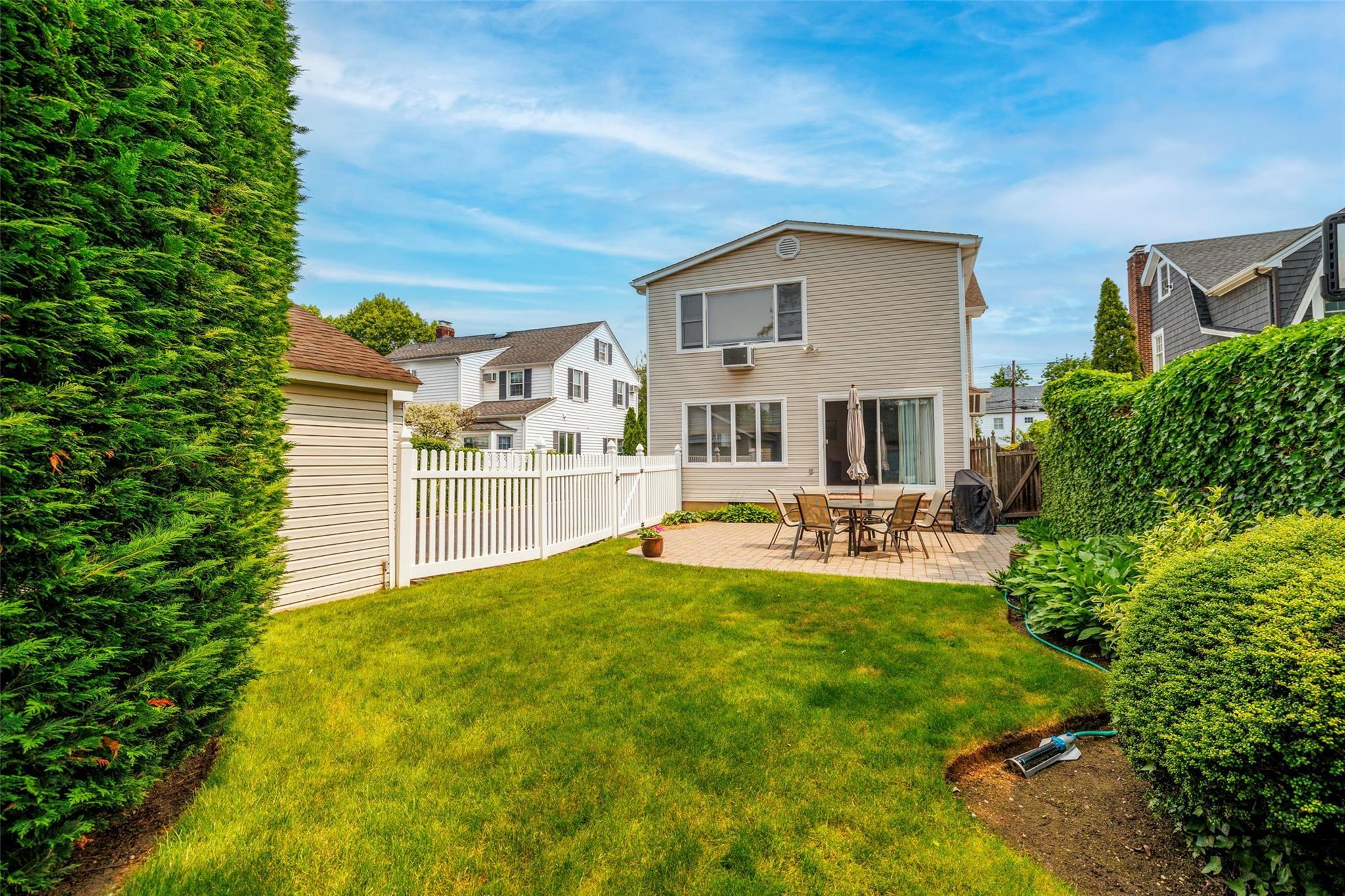 Single Family Hamilton  Nassau County, NY 11570, MLS-873493-5