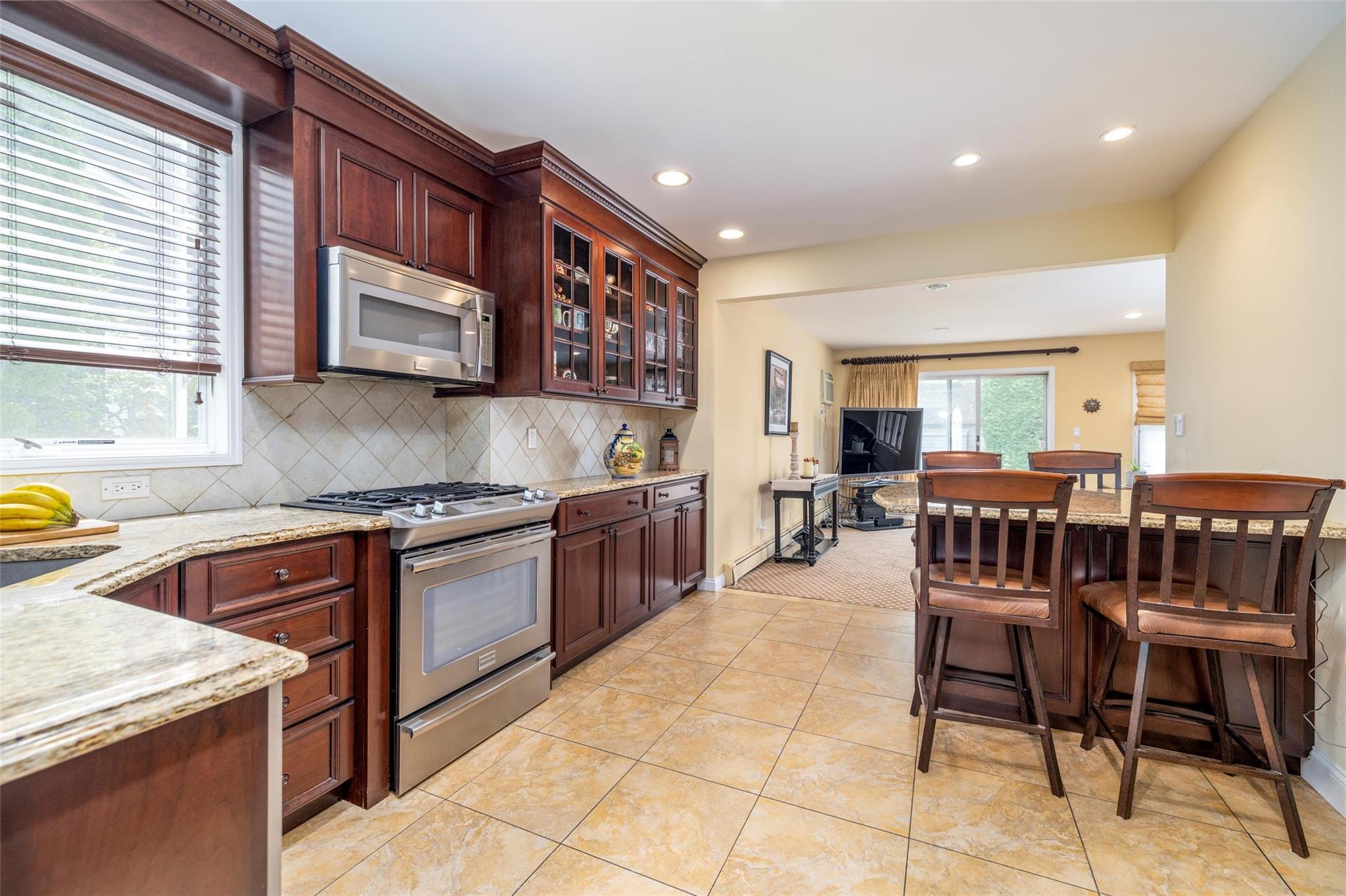 Single Family Hamilton  Nassau County, NY 11570, MLS-873493-9