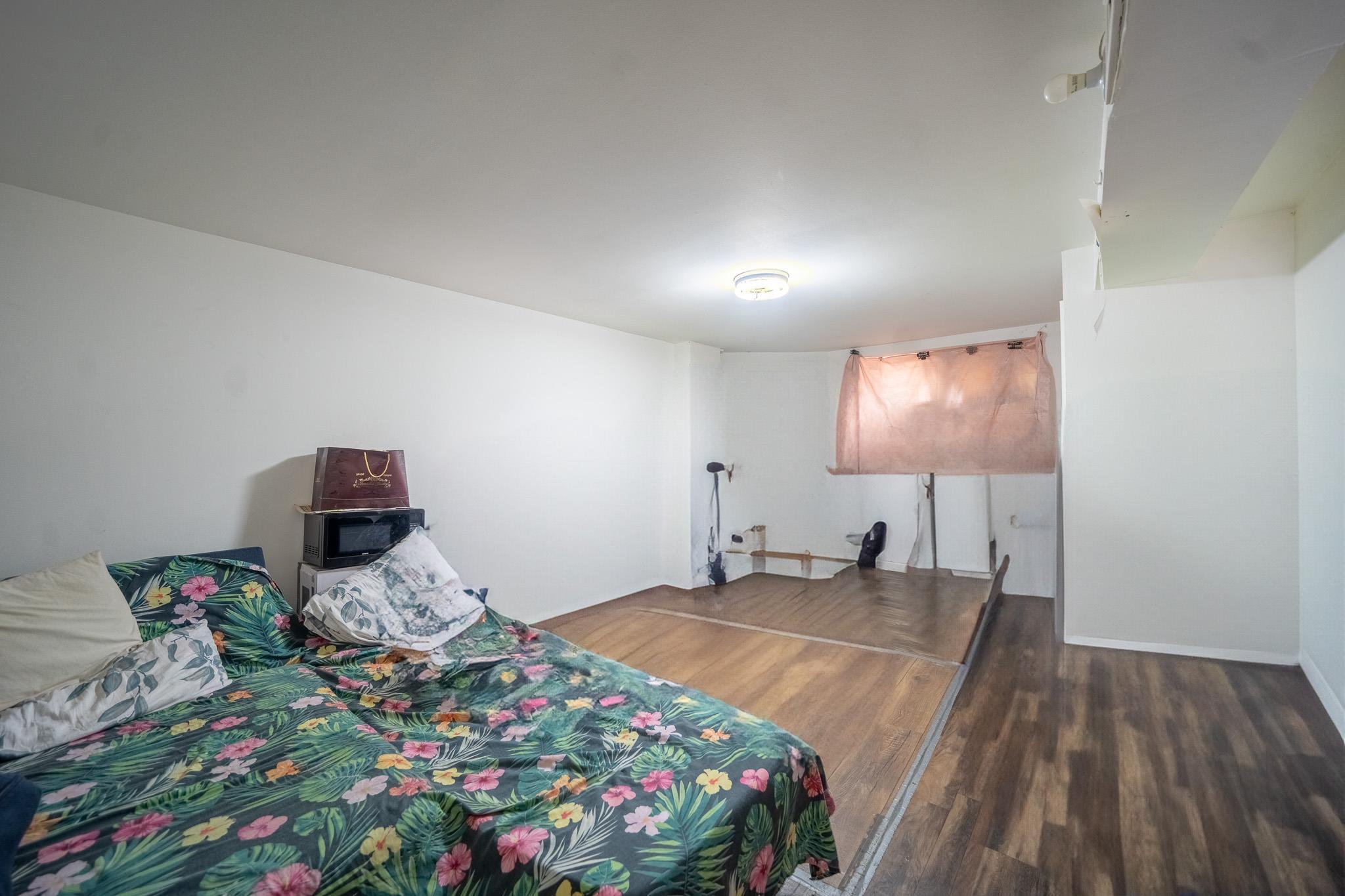 Single Family 76th  Queens, NY 11370, MLS-873505-23