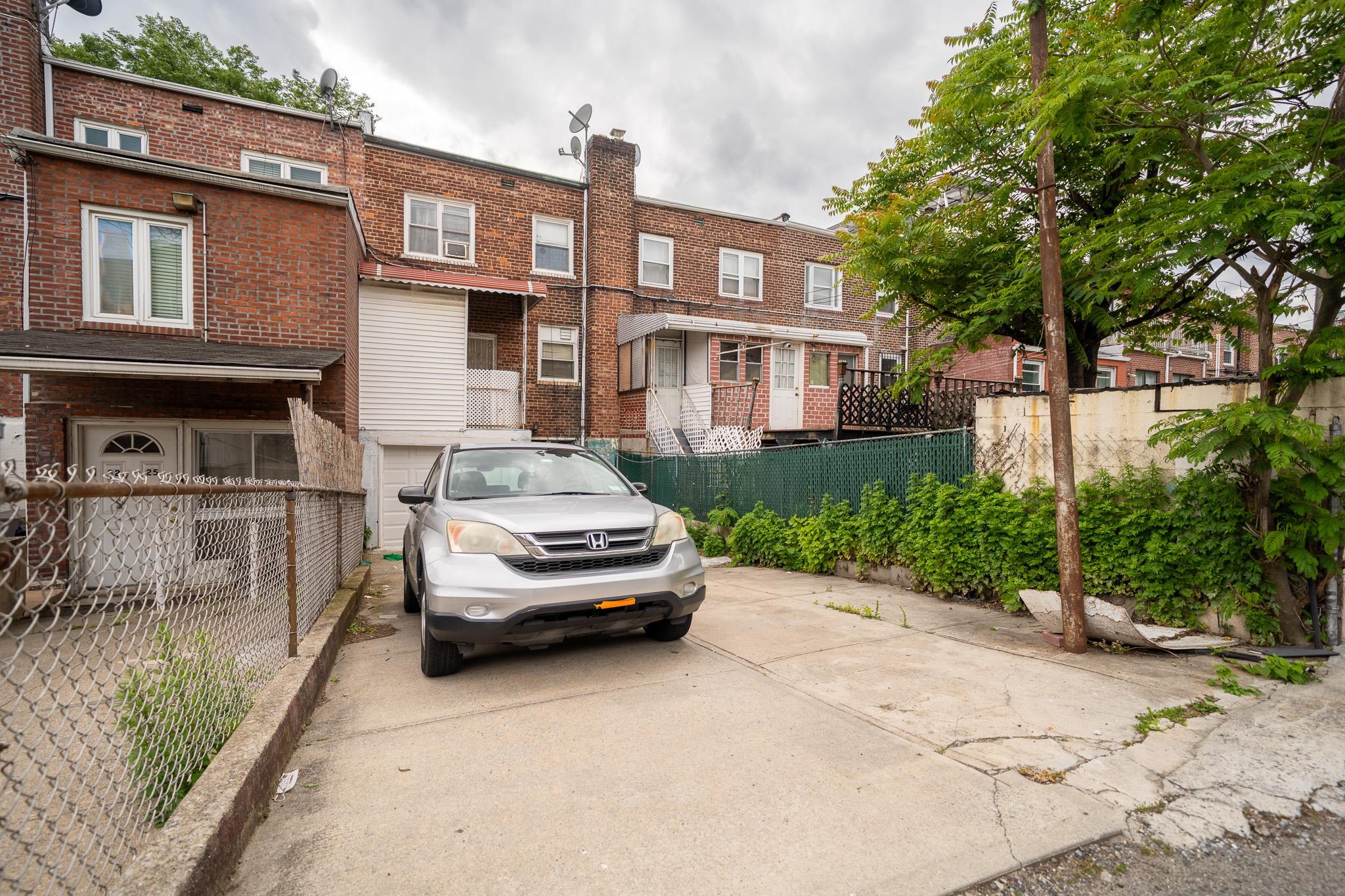 Single Family 76th  Queens, NY 11370, MLS-873505-27