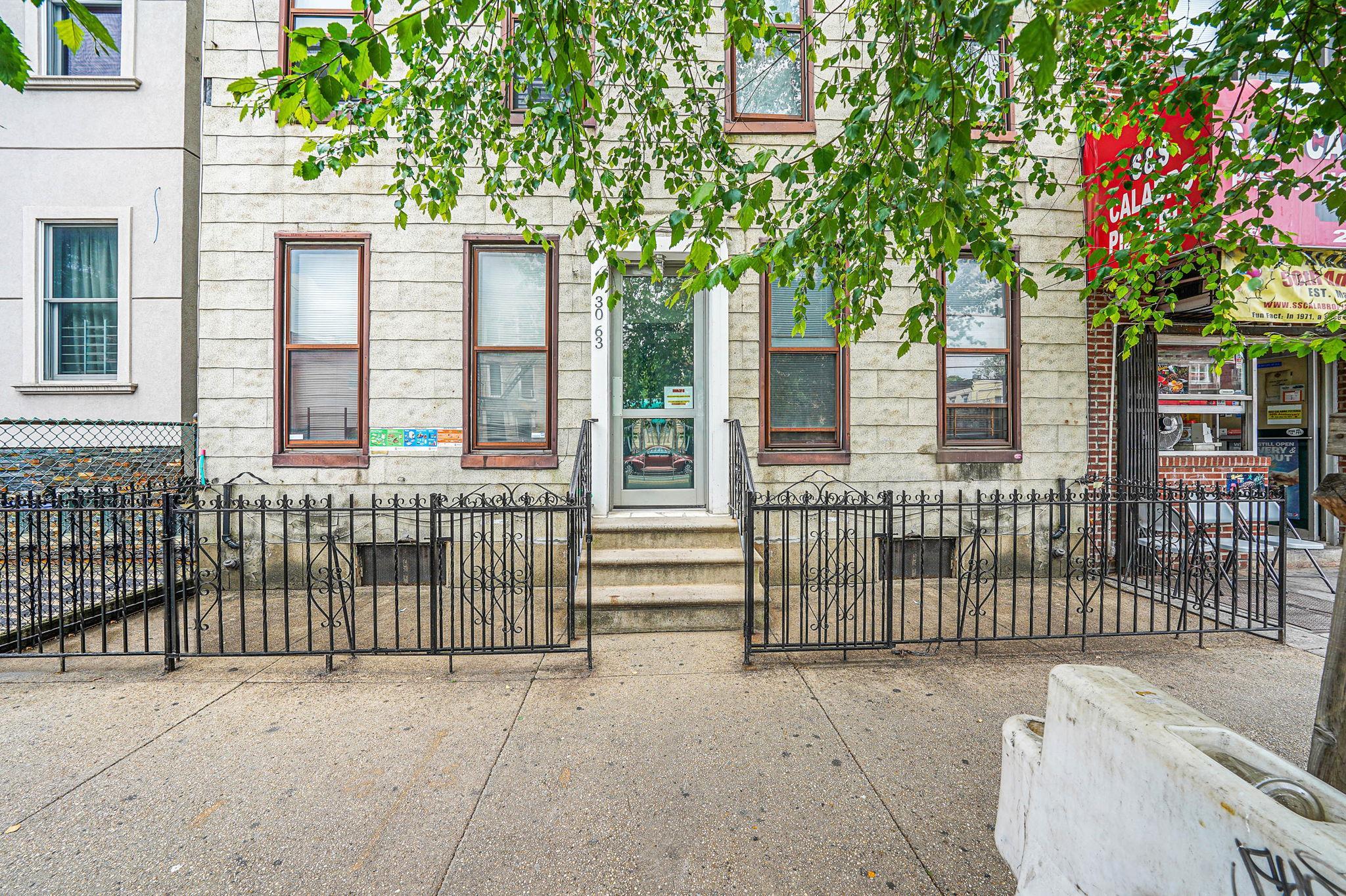 Commercial Sale 14th  Queens, NY 11102, MLS-873506-4