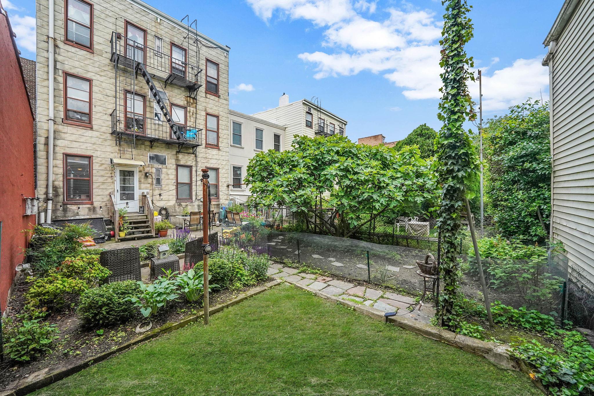Commercial Sale 14th  Queens, NY 11102, MLS-873506-7