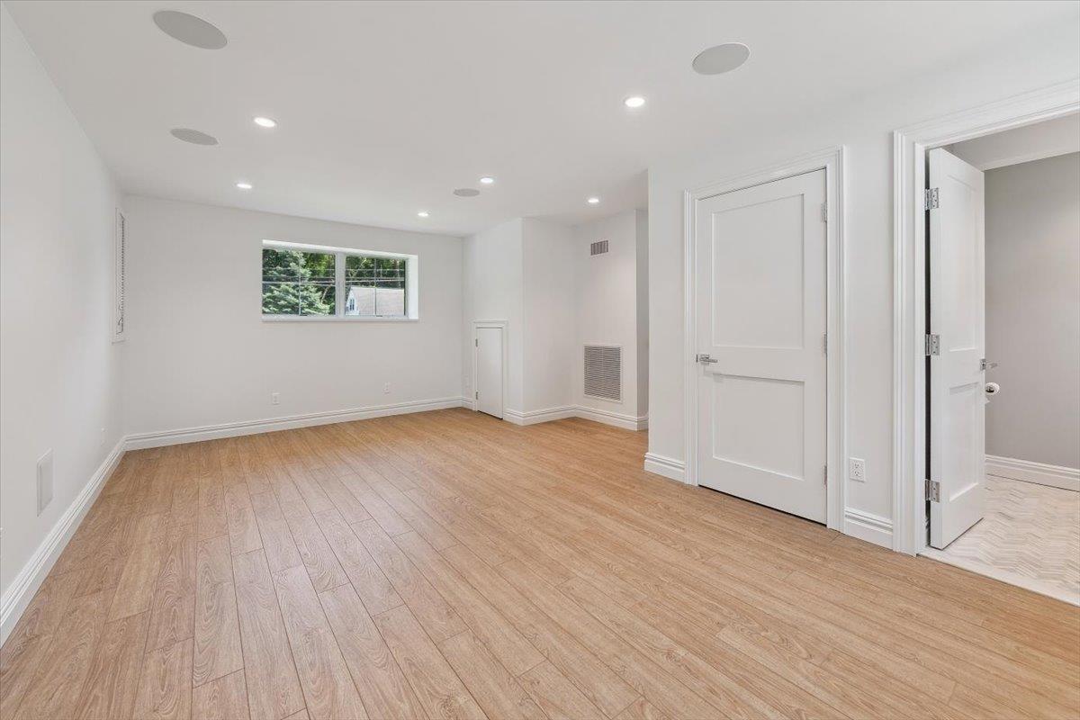 Single Family Alpine  Westchester County, NY 10710, MLS-873509-23