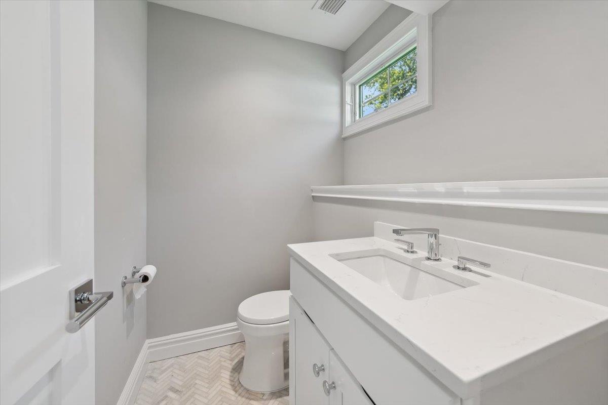 Single Family Alpine  Westchester County, NY 10710, MLS-873509-24