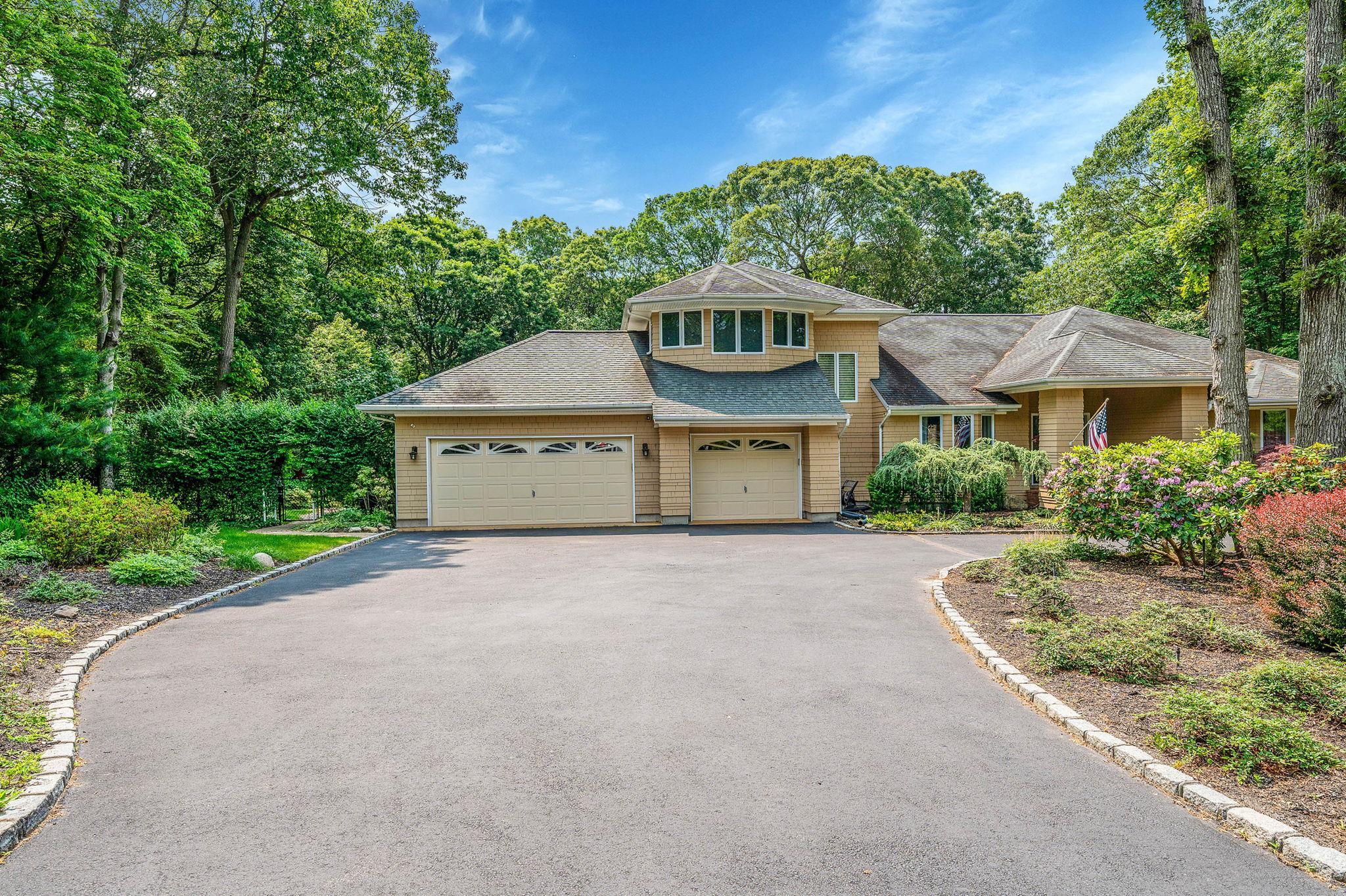 Single Family Ring Neck  Suffolk County, NY 11792, MLS-873547-3