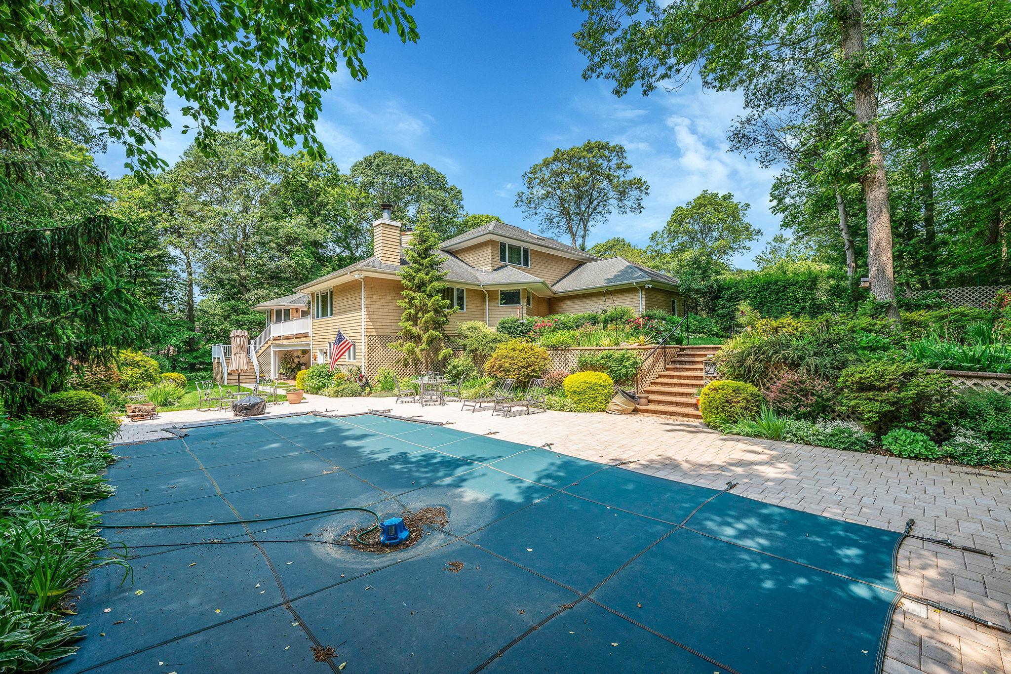 Single Family Ring Neck  Suffolk County, NY 11792, MLS-873547-46