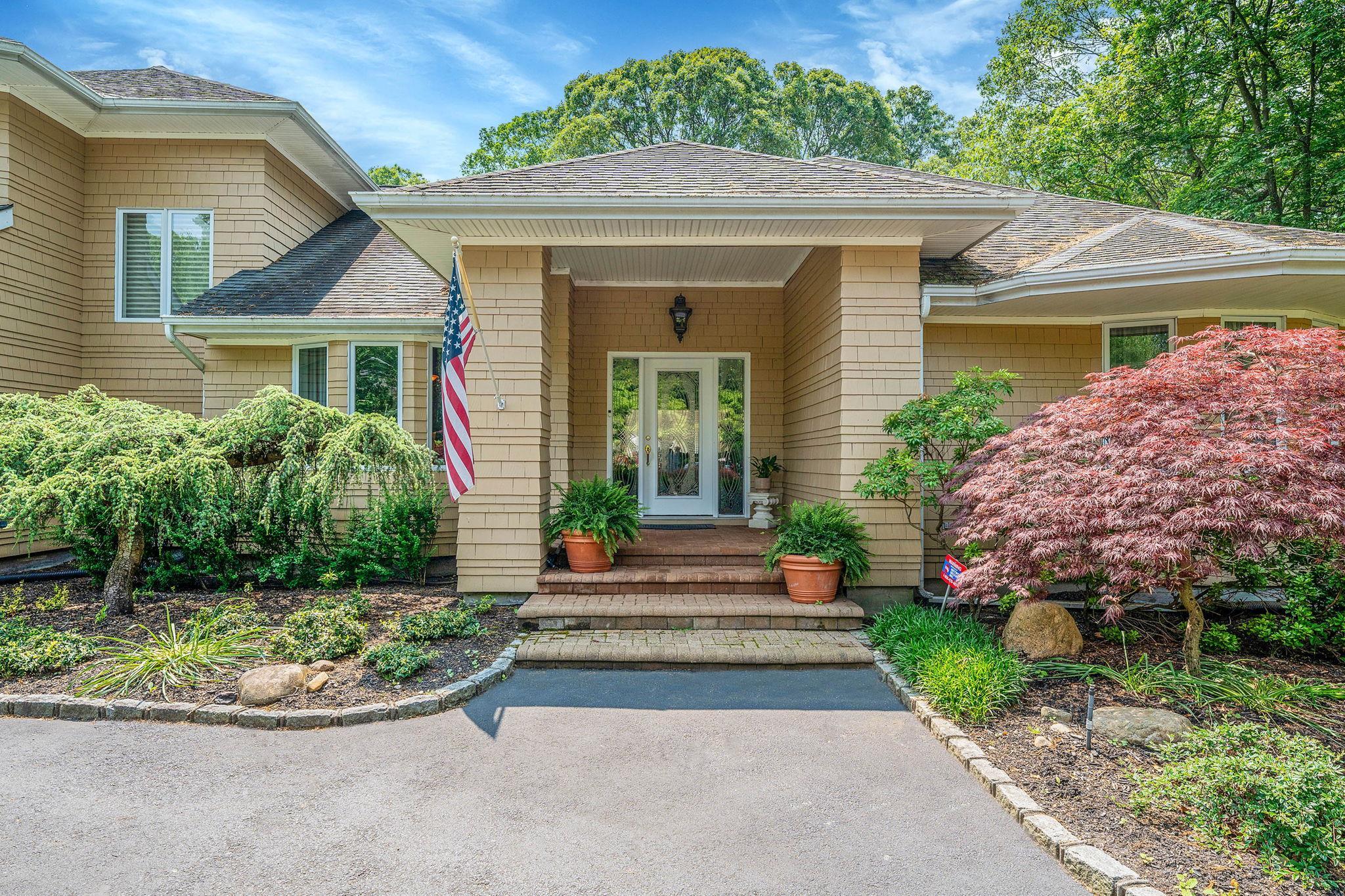 Single Family Ring Neck  Suffolk County, NY 11792, MLS-873547-5