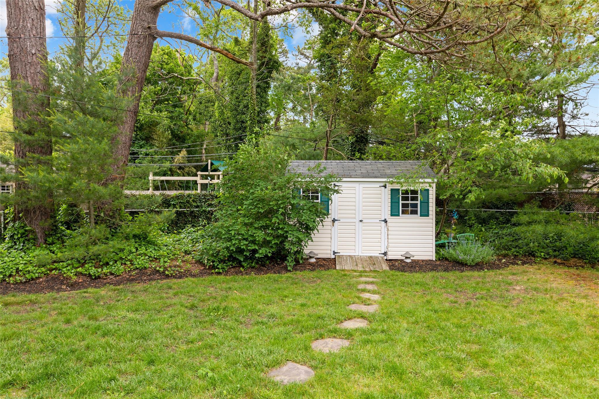 Single Family Kinsella  Suffolk County, NY 11746, MLS-873554-32