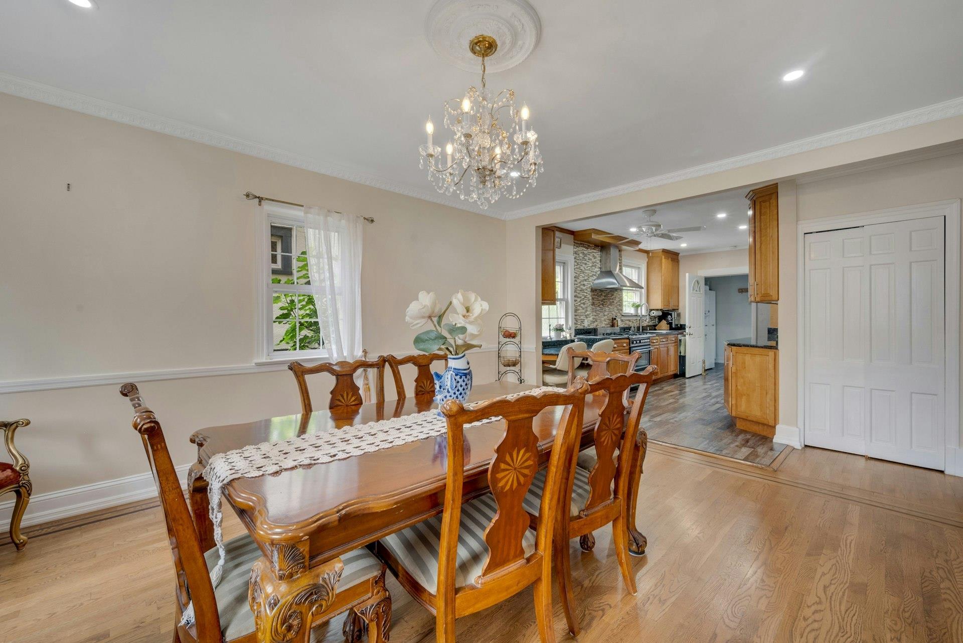 Single Family Pelhamside  Westchester County, NY 10801, MLS-873556-10