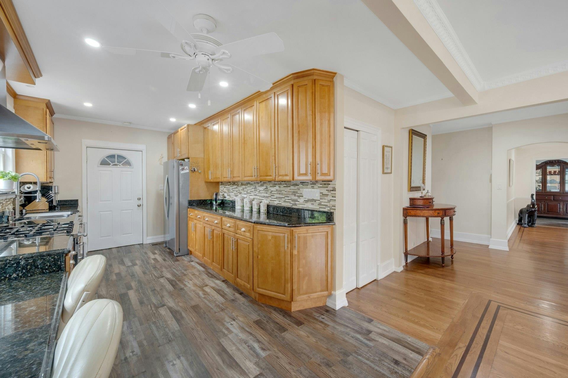 Single Family Pelhamside  Westchester County, NY 10801, MLS-873556-11