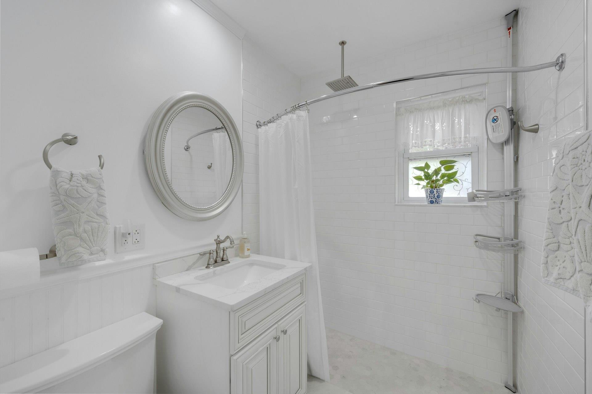 Single Family Pelhamside  Westchester County, NY 10801, MLS-873556-21
