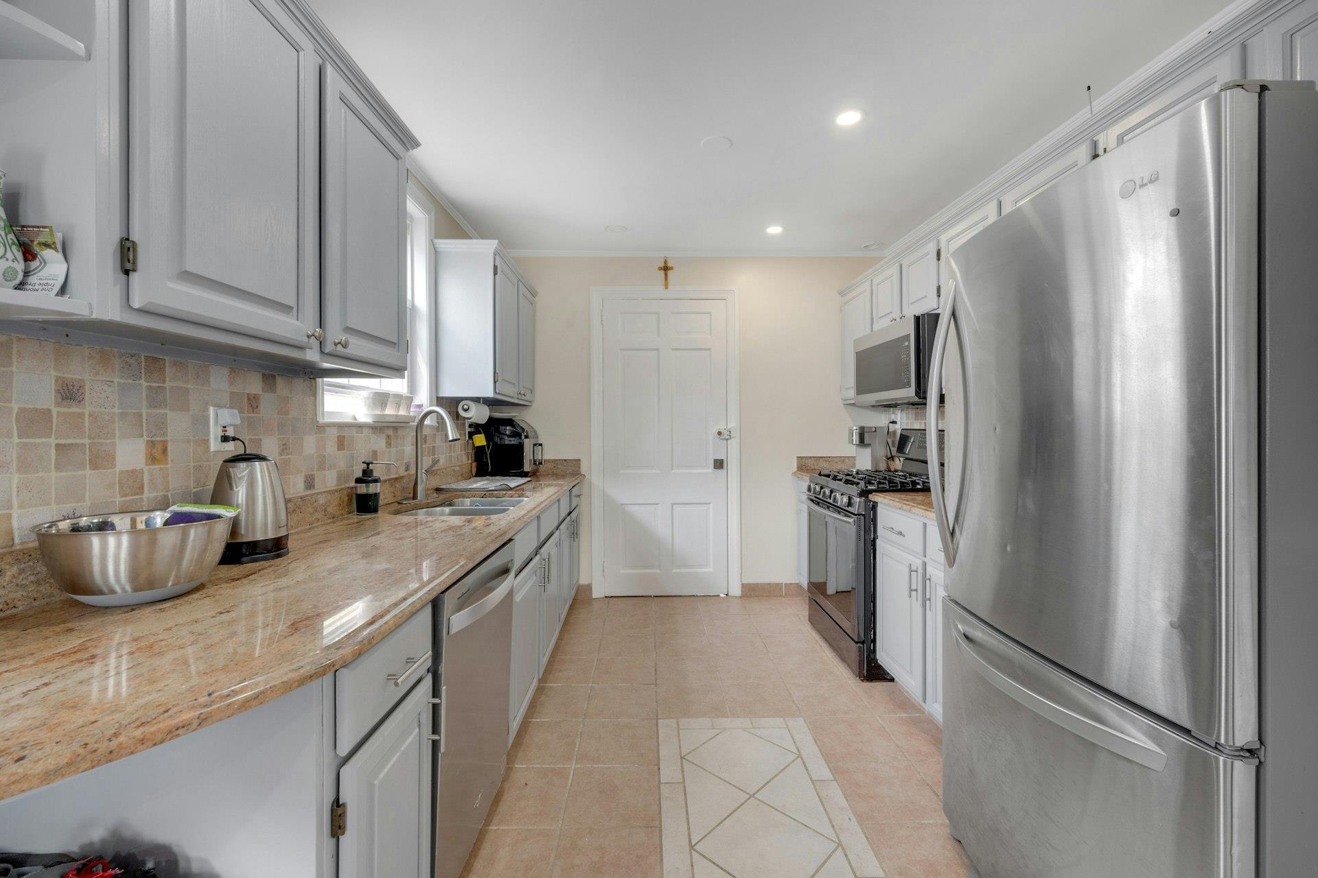 Single Family Pelhamside  Westchester County, NY 10801, MLS-873556-29