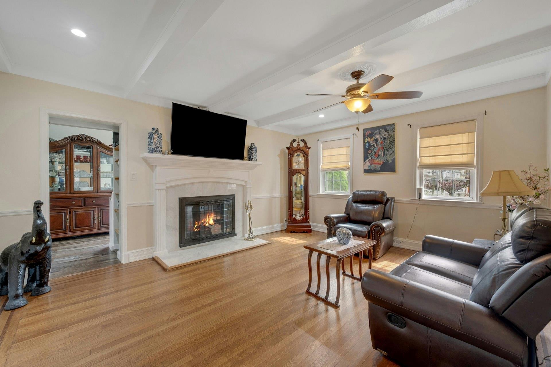 Single Family Pelhamside  Westchester County, NY 10801, MLS-873556-6