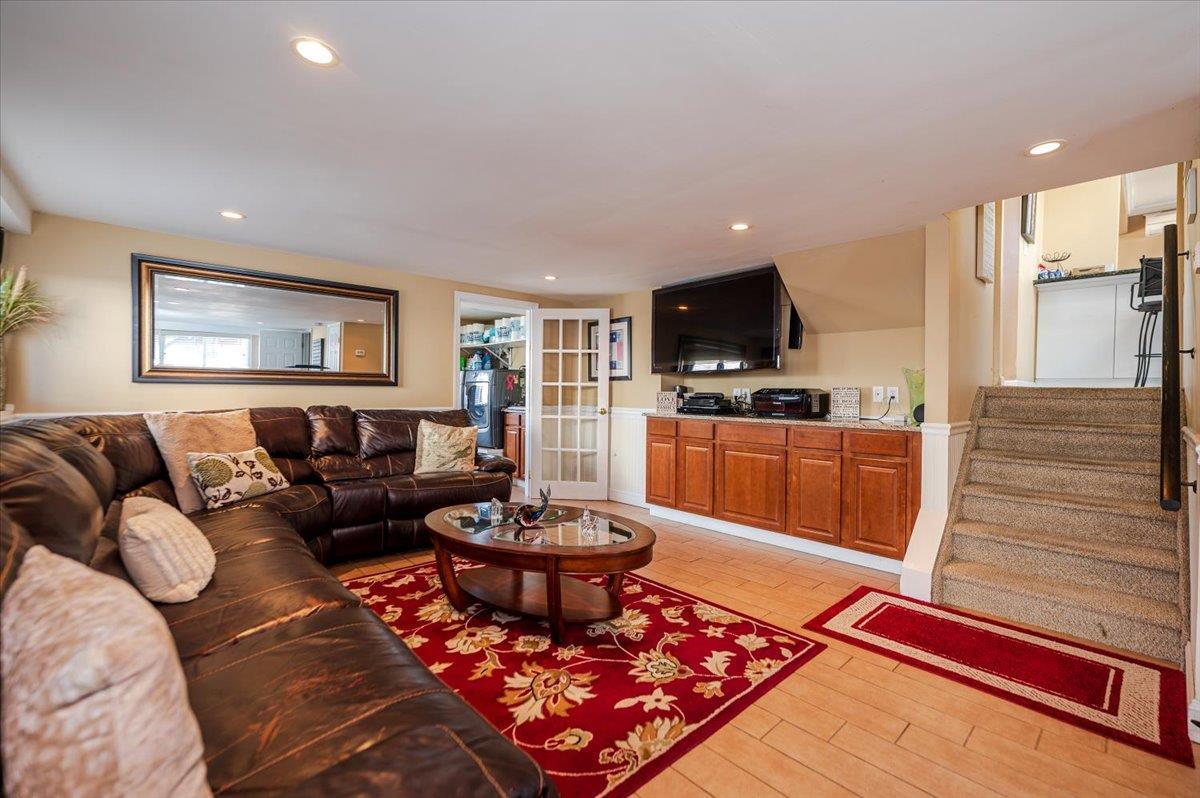 Single Family Cheshire  Nassau County, NY 11096, MLS-873654-10