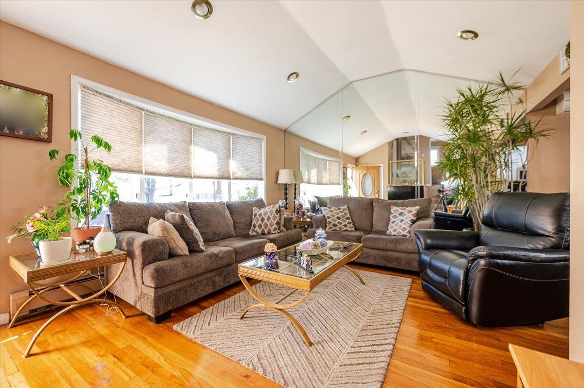 Single Family Cheshire  Nassau County, NY 11096, MLS-873654-2