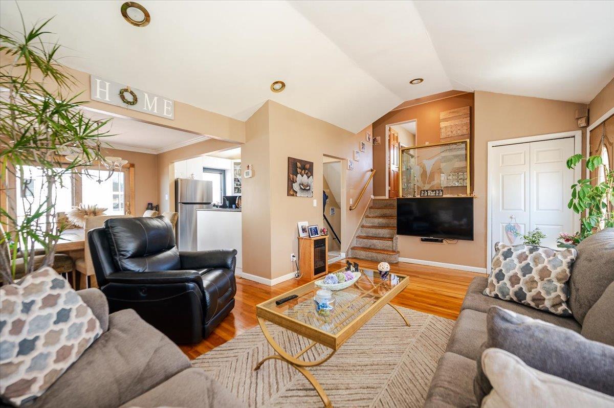 Single Family Cheshire  Nassau County, NY 11096, MLS-873654-3