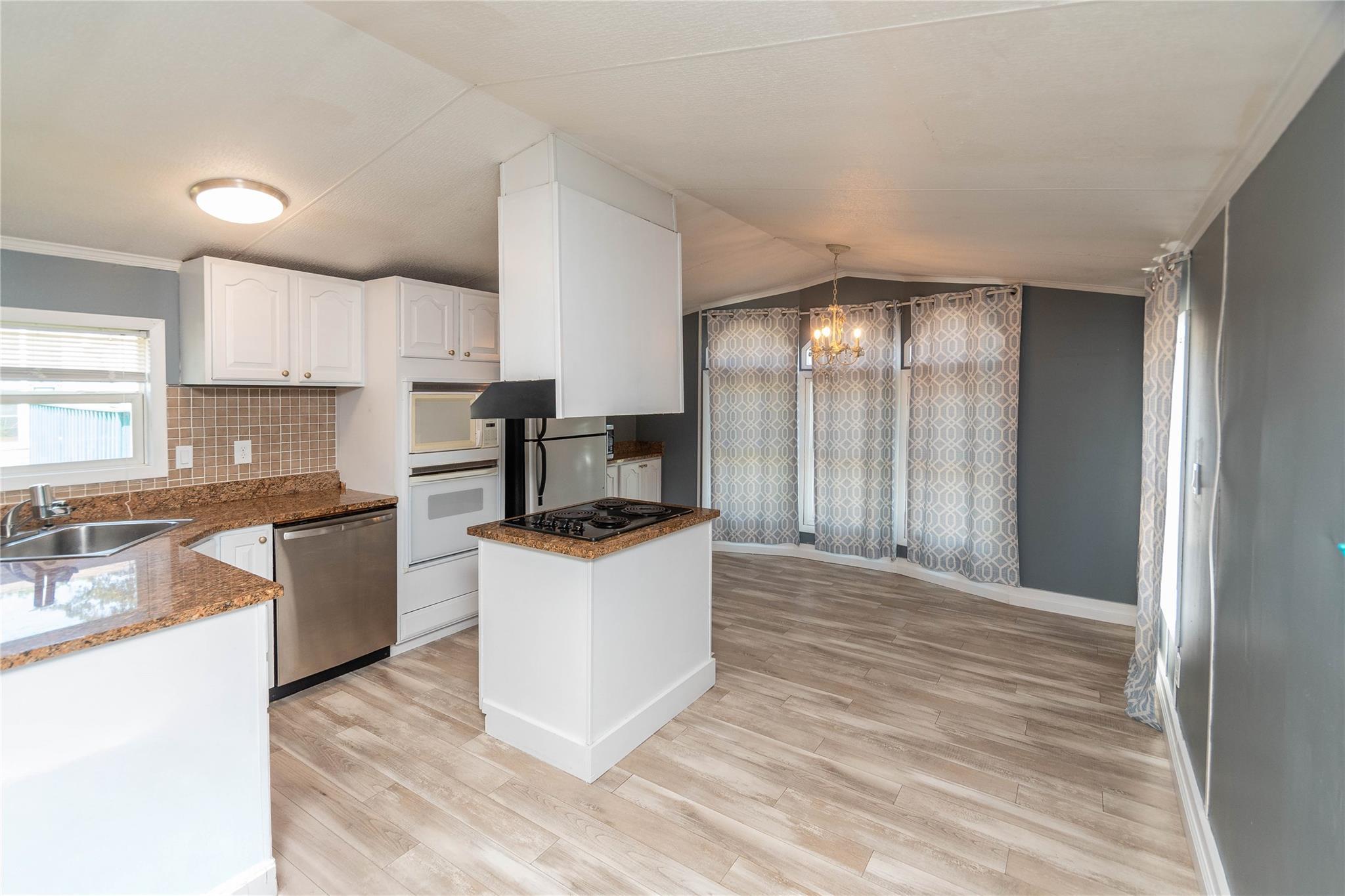Single Family Hilltop  Dutchess County, NY 12569, MLS-873666-10